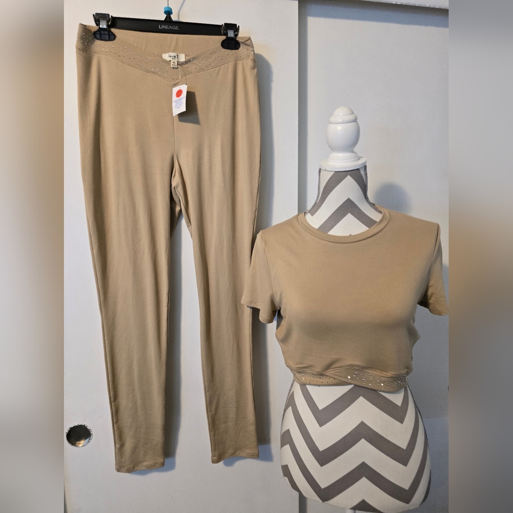 New Uniqlo Tan Women's Pants